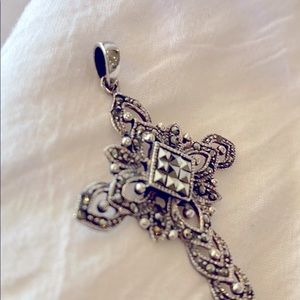 Beautiful 925 silver filigree cross pendant